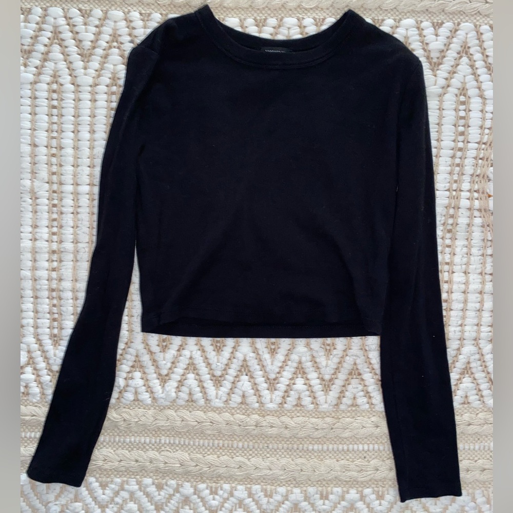 Forever 21 Black Fitted Crop Long Sleeve Tee